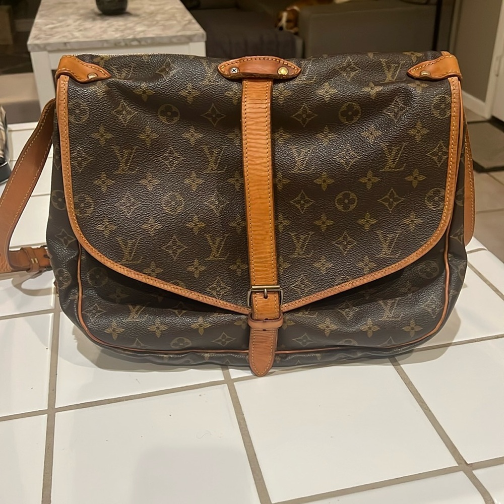 Louis Vuitton Saumur Monogram shoulder bag